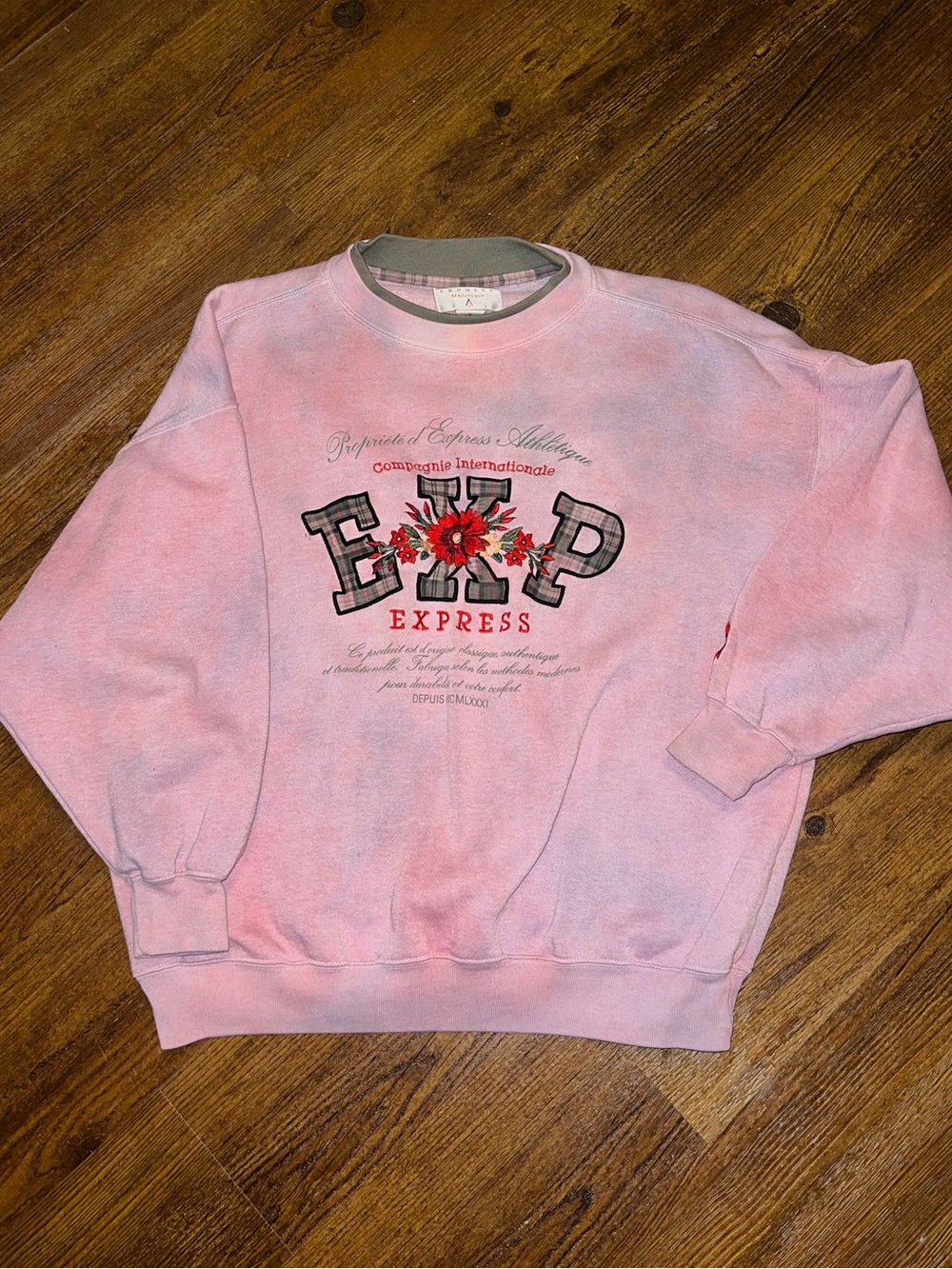 Vintage Express 90s Athletic Pink Embroidered Preppy Crewneck Pullover Size XS/S - Picture 1 of 10